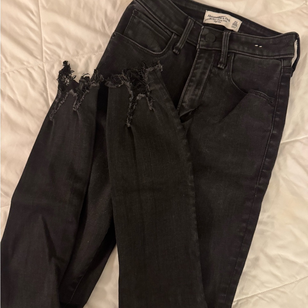 Abercrombie & Fitch Black Distressed Skinny Jeans